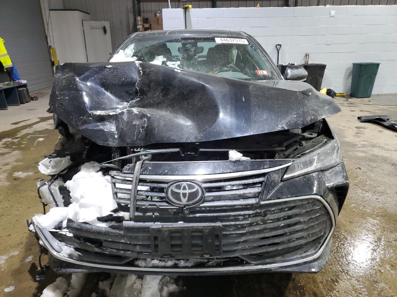 2021 Toyota Avalon - Image 5
