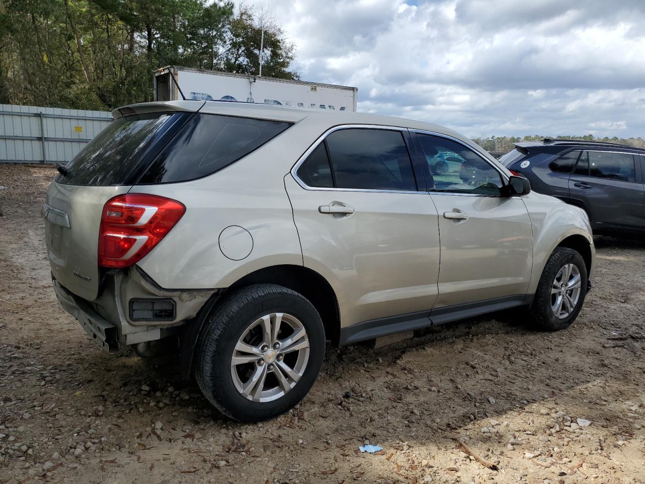 2016 Chevrolet Equinox - Image 3