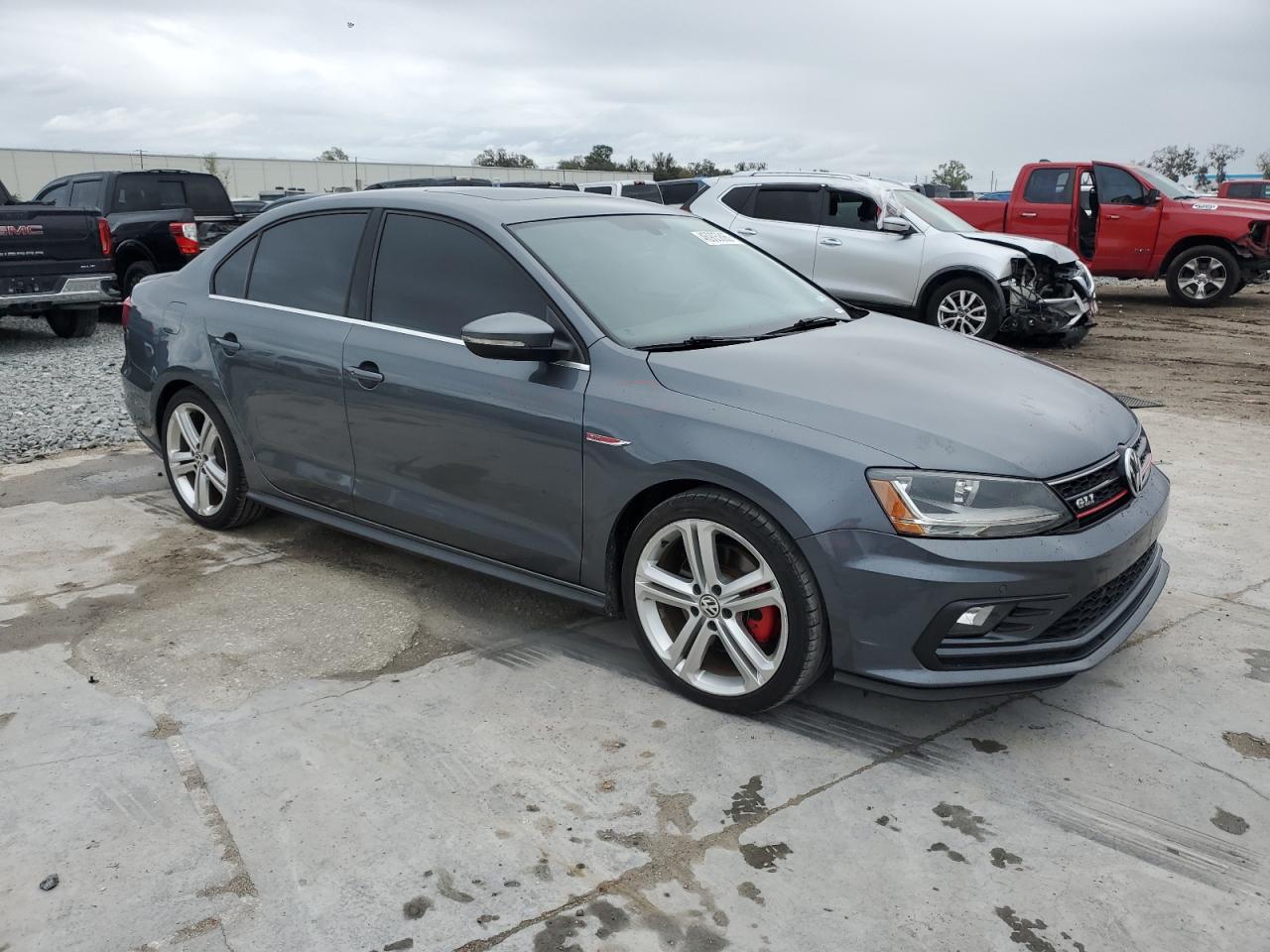 2017 Volkswagen Jetta - Image 4