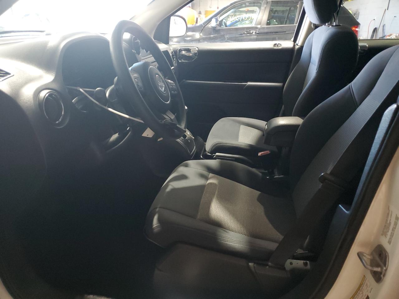 2011 Jeep Compass - Image 7