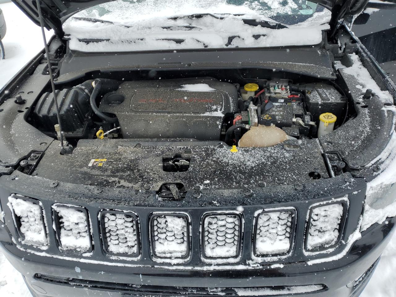 2020 Jeep Compass - Image 12