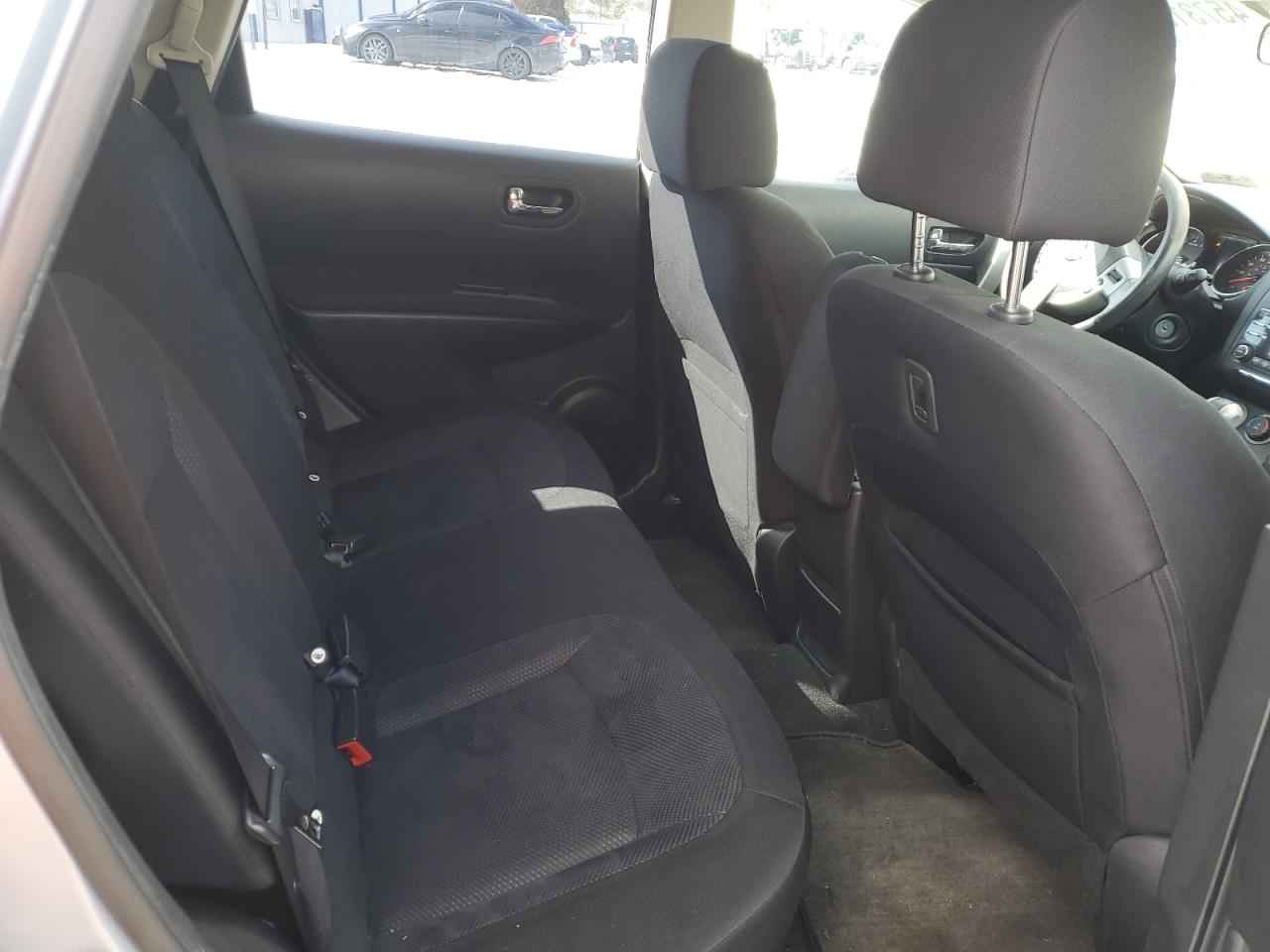 2015 Nissan Rogue - Image 10