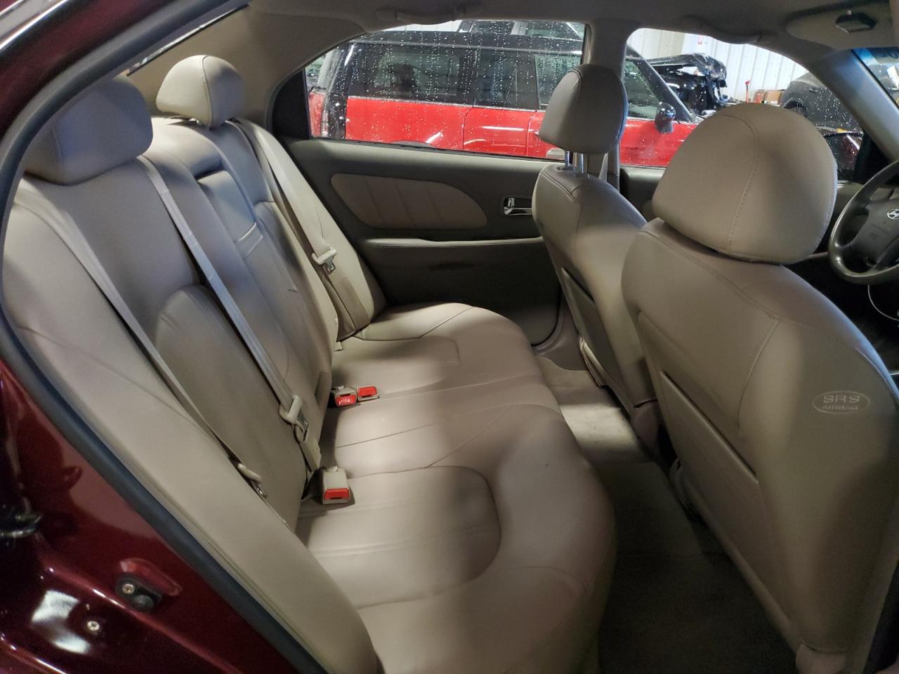 2004 Hyundai Sonata - Image 10