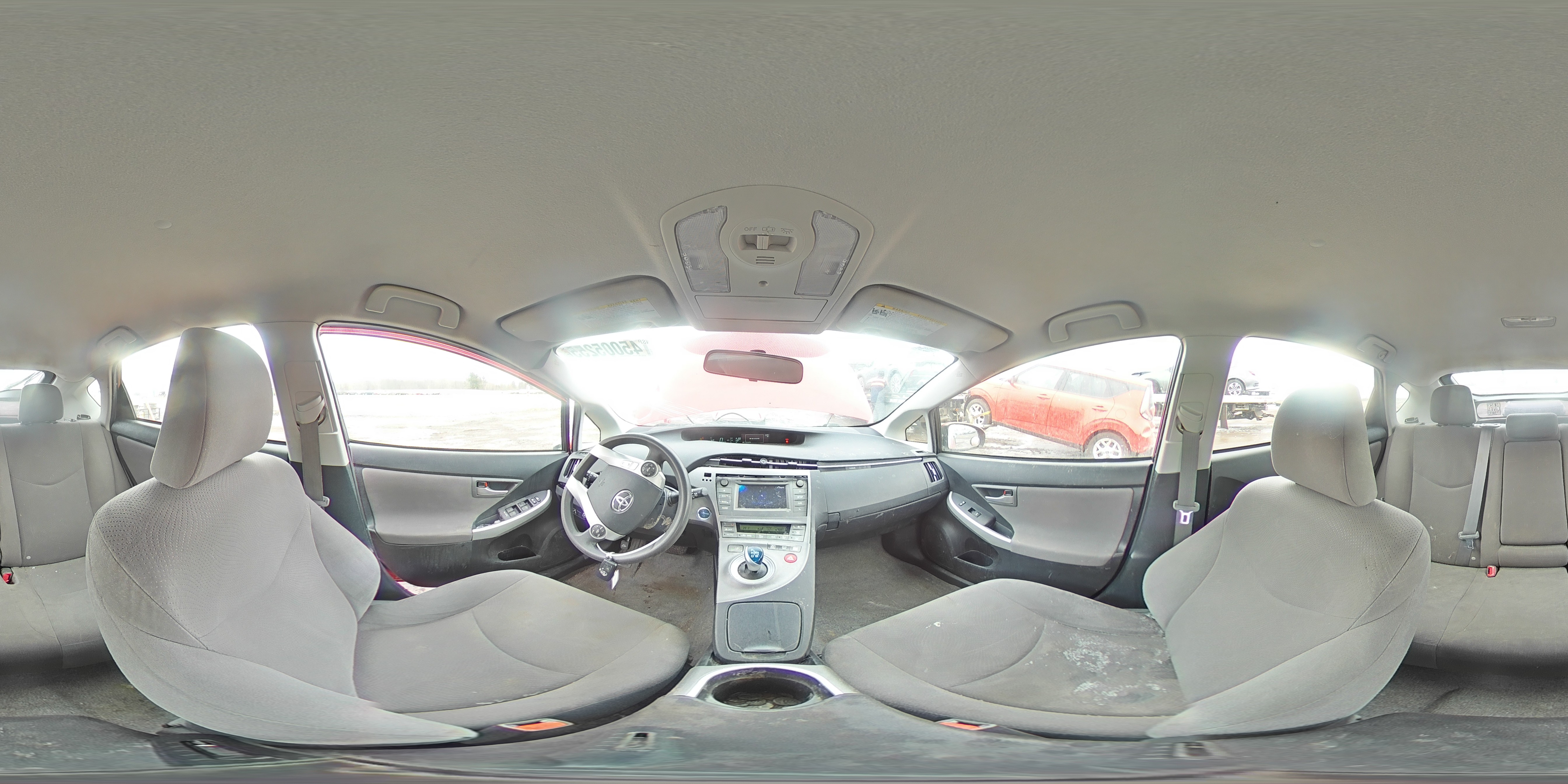 2014 Toyota Prius - Image 12