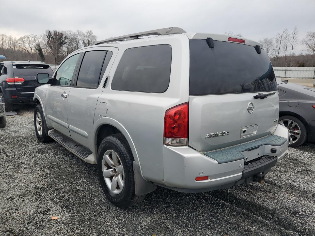2010 Nissan Armada - Image 2