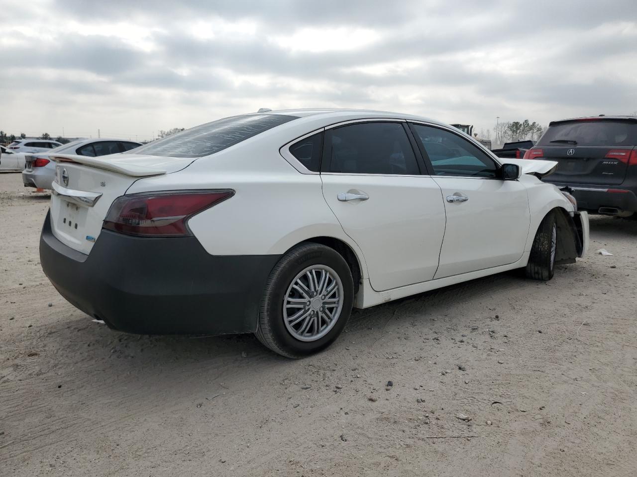 2014 Nissan Altima - Image 3