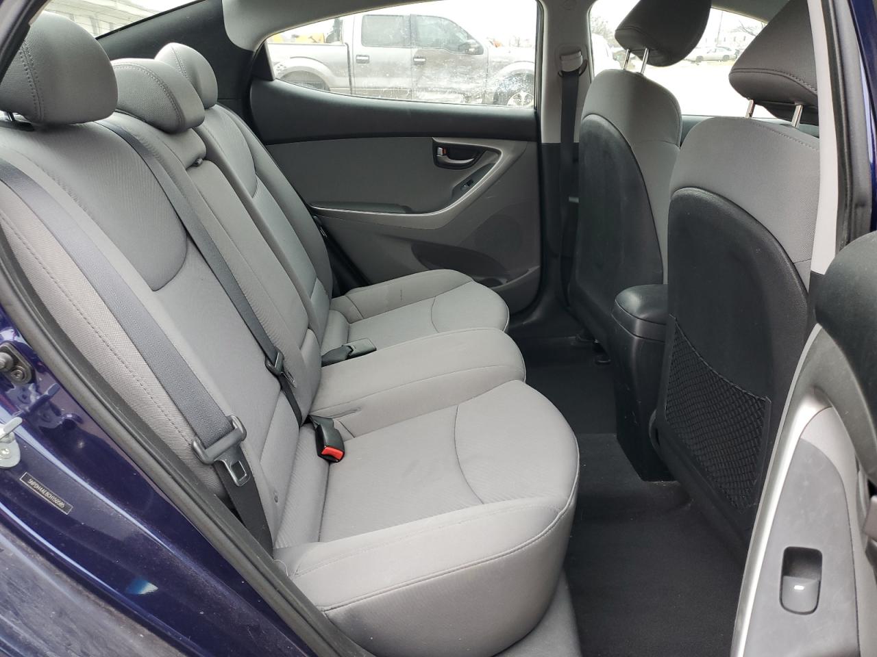 2012 Hyundai Elantra - Image 10