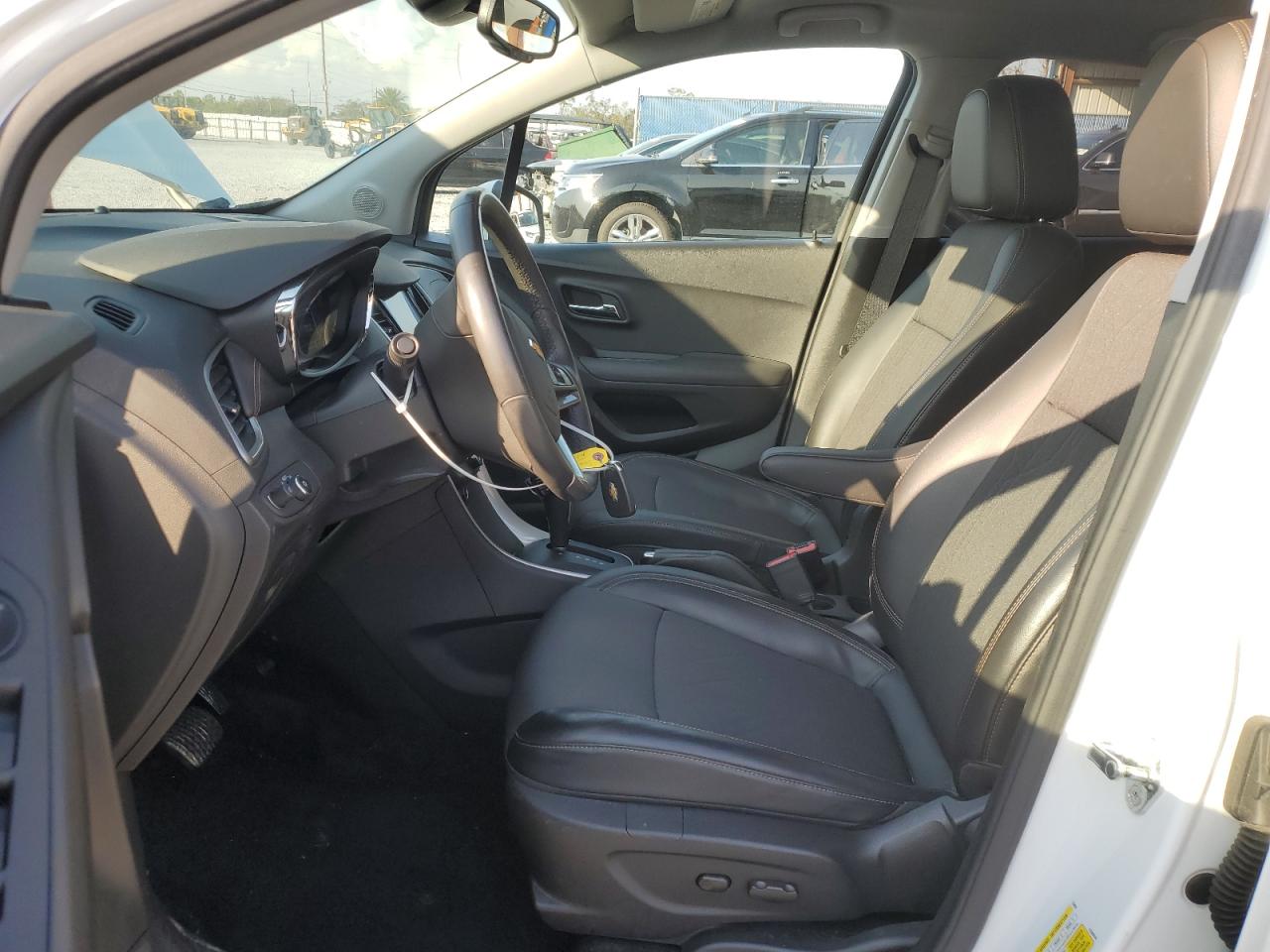 2020 Chevrolet Trax - Image 7