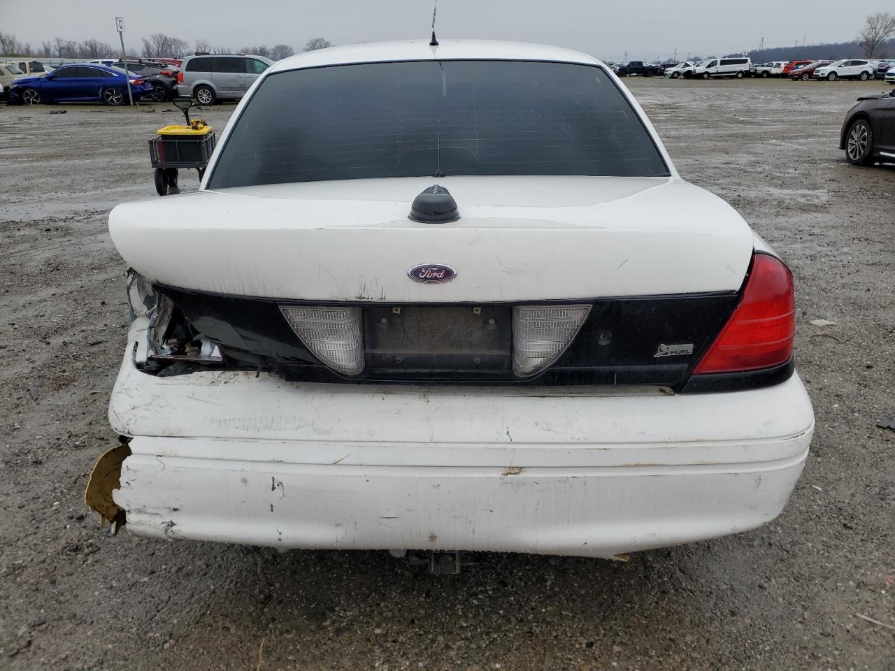 2011 Ford Crown Victoria - Image 6