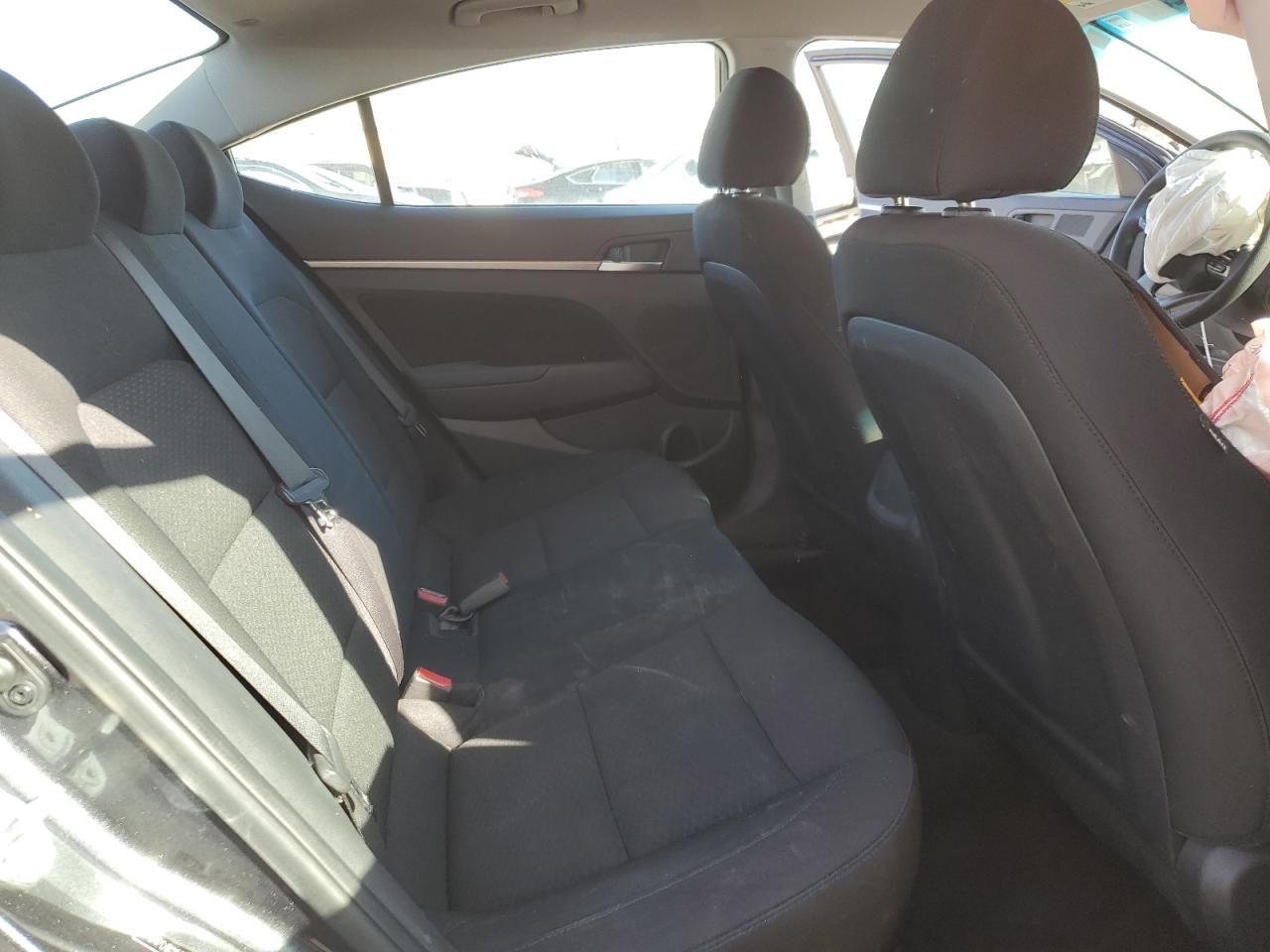 2020 Hyundai Elantra - Image 10