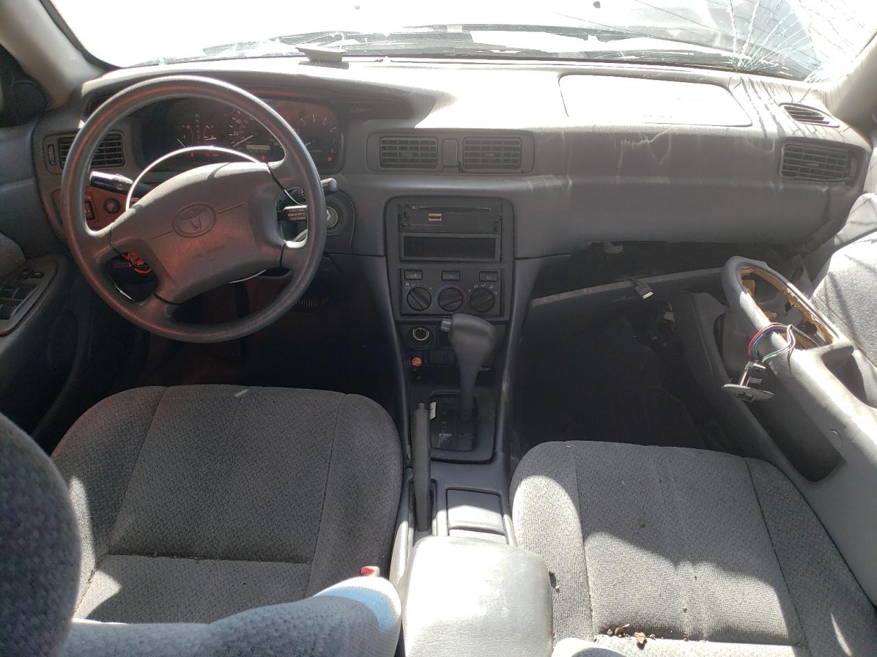 2001 Toyota Camry - Image 8