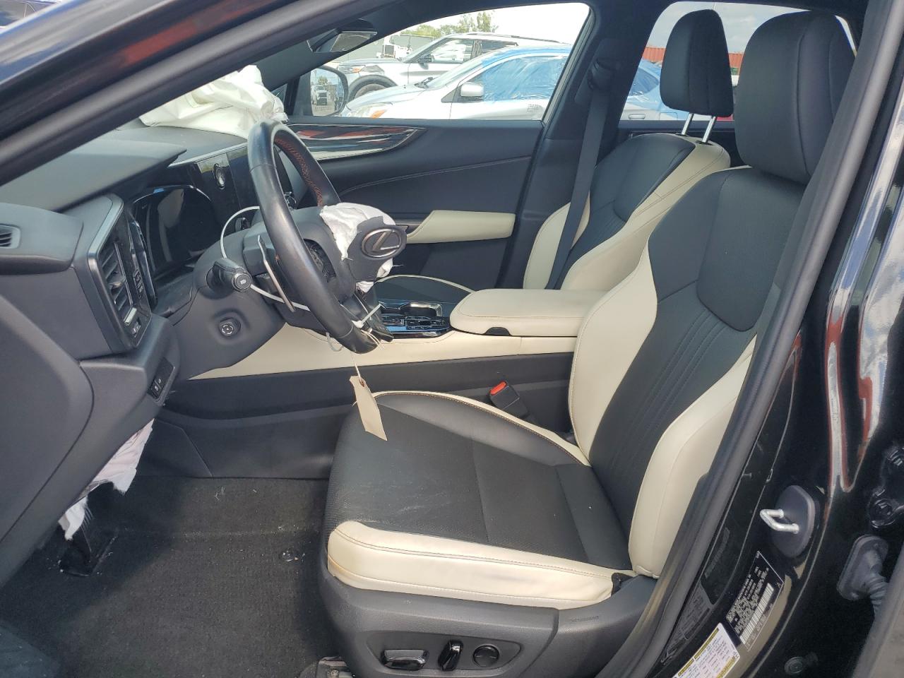 2023 Lexus NX - Image 7