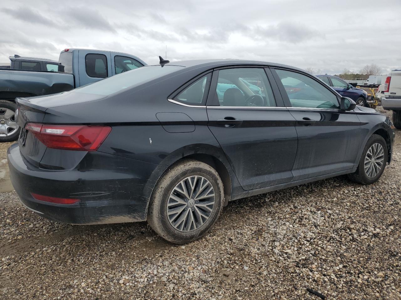 2020 Volkswagen Jetta - Image 3