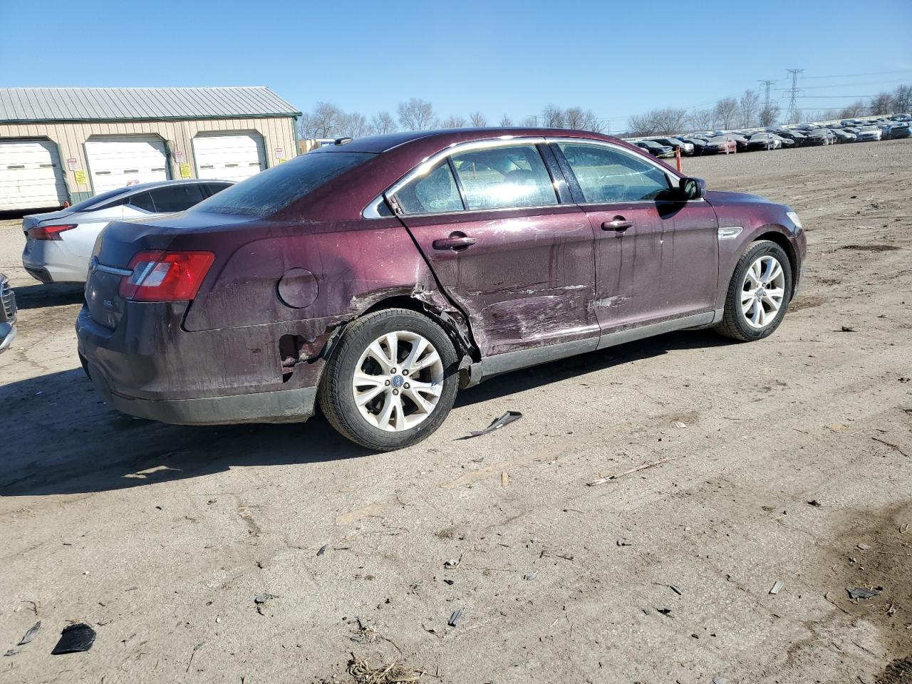 2011 Ford Taurus - Image 3