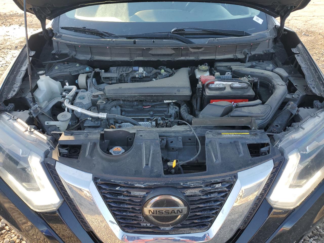 2018 Nissan Rogue - Image 11