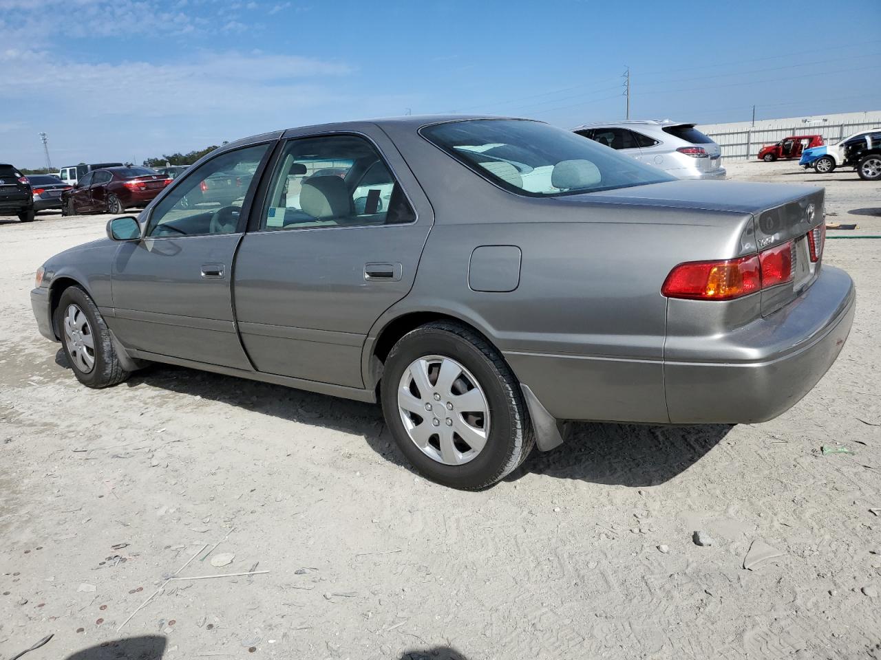 2001 Toyota Camry - Image 2