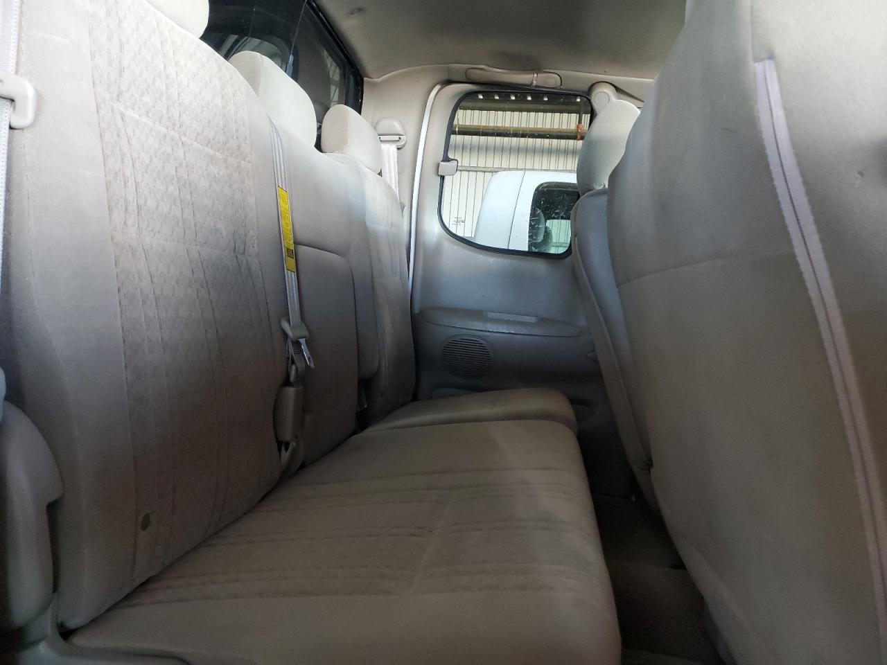 2005 Toyota Tundra - Image 10