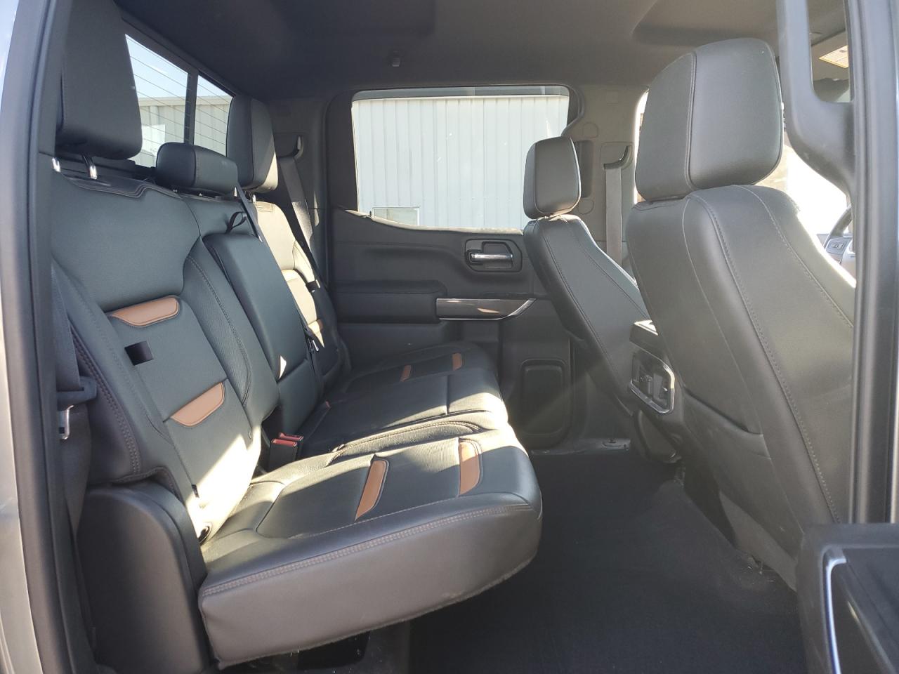 2022 GMC Sierra - Image 10