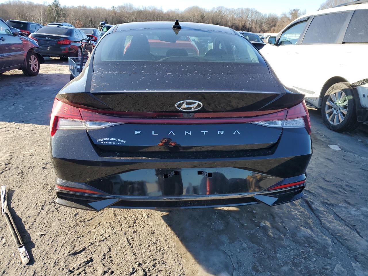 2021 Hyundai Elantra - Image 6