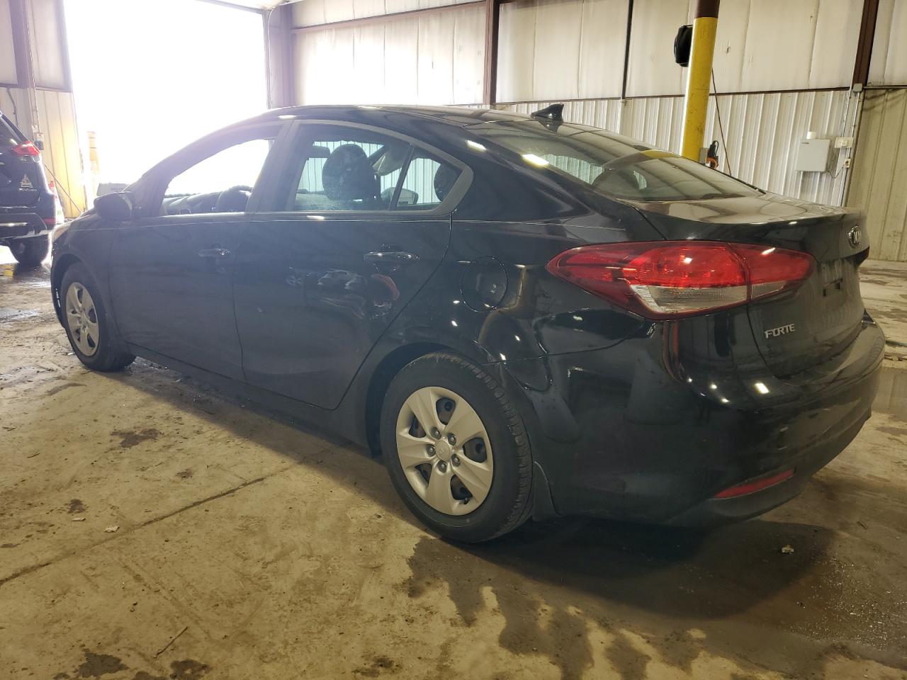 2018 Kia Forte - Image 2