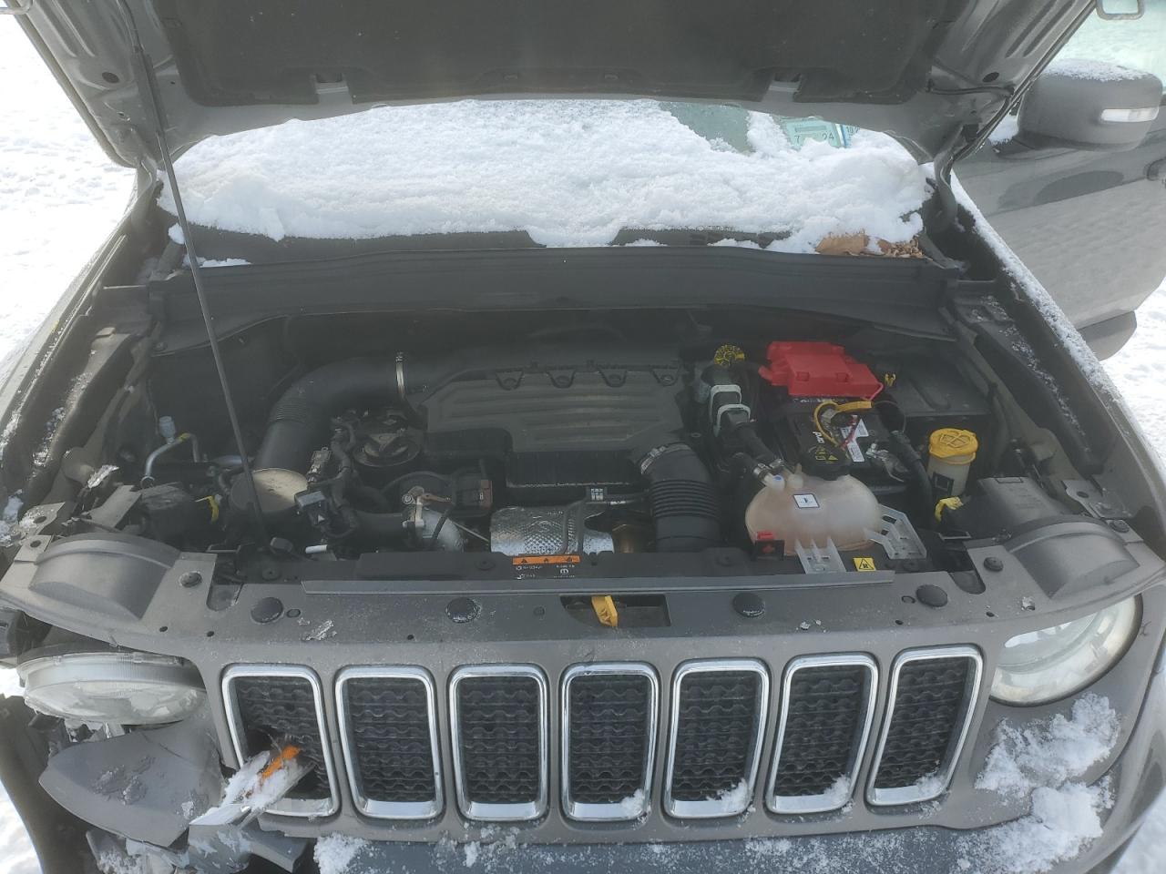 2020 Jeep Renegade - Image 13