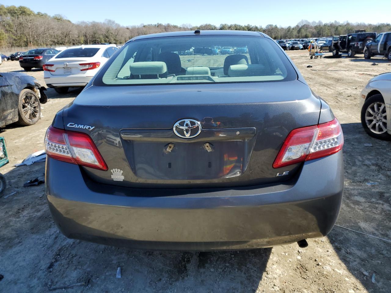 2011 Toyota Camry - Image 6