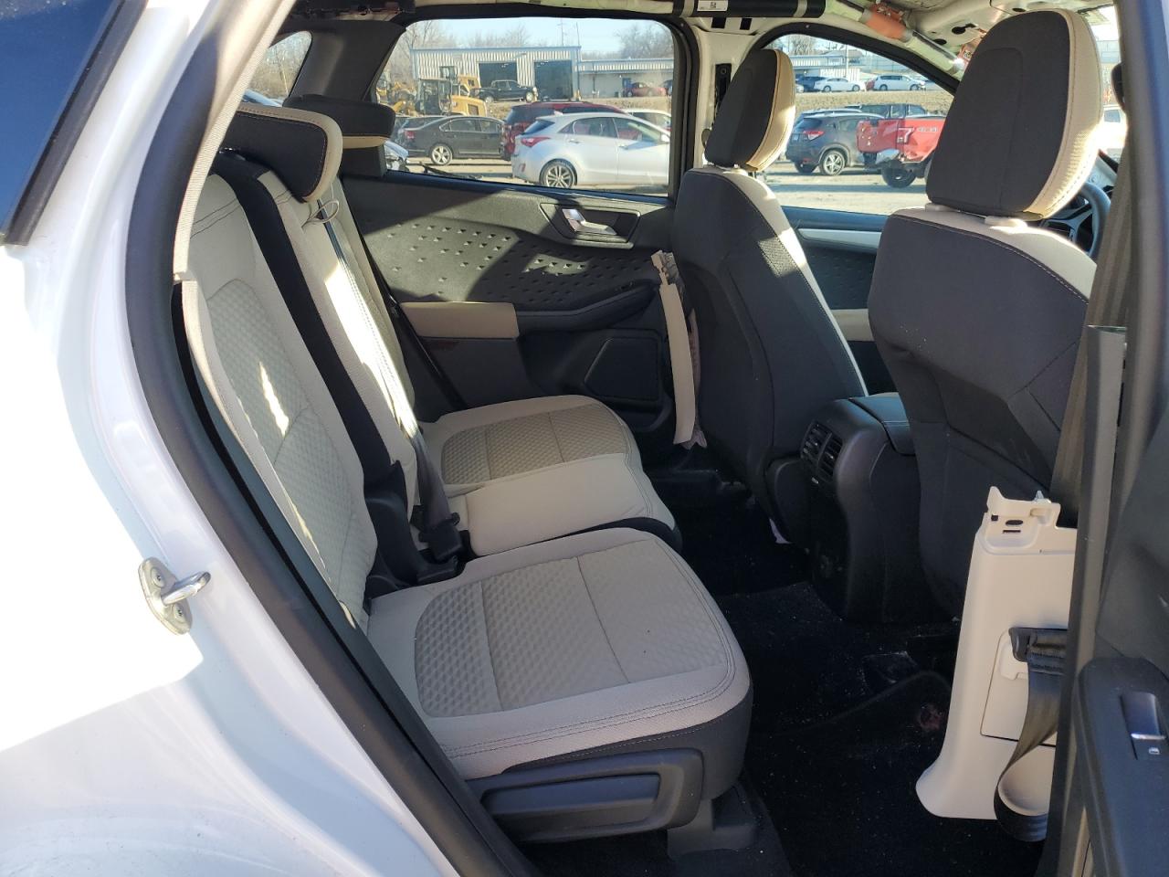2020 Ford Escape - Image 12