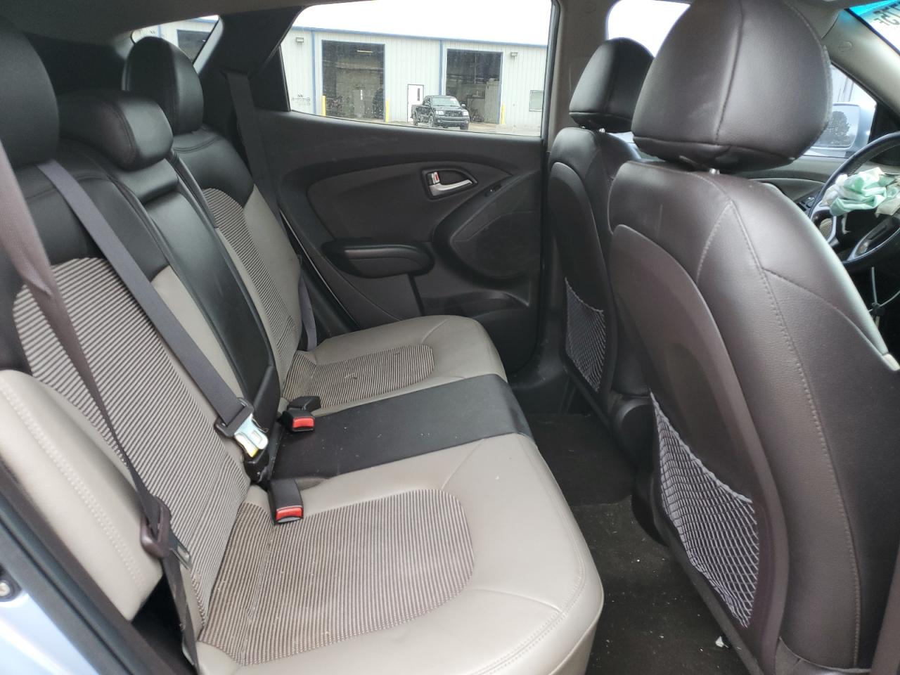 2012 Hyundai Tucson - Image 11