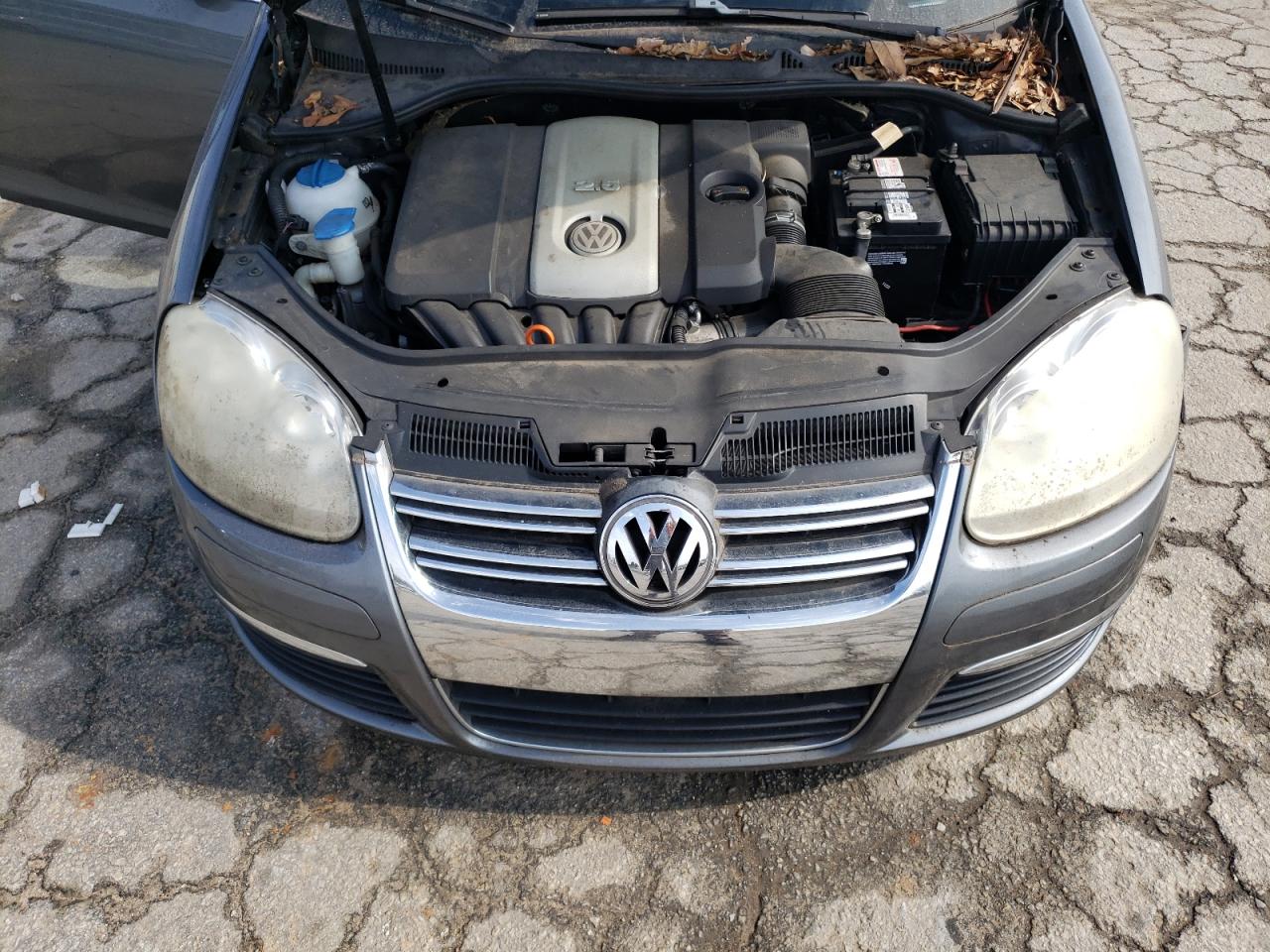 2009 Volkswagen Jetta - Image 13