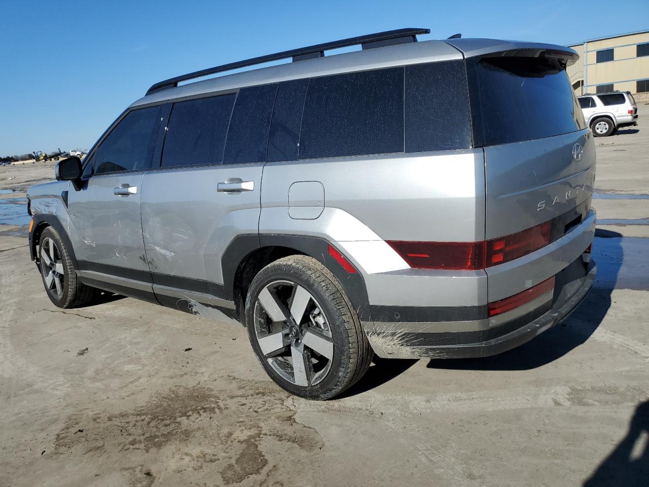 2024 Hyundai Santa Fe - Image 2