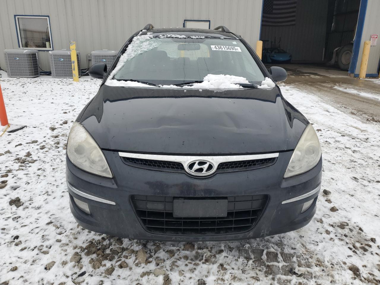 2010 Hyundai Elantra - Image 5