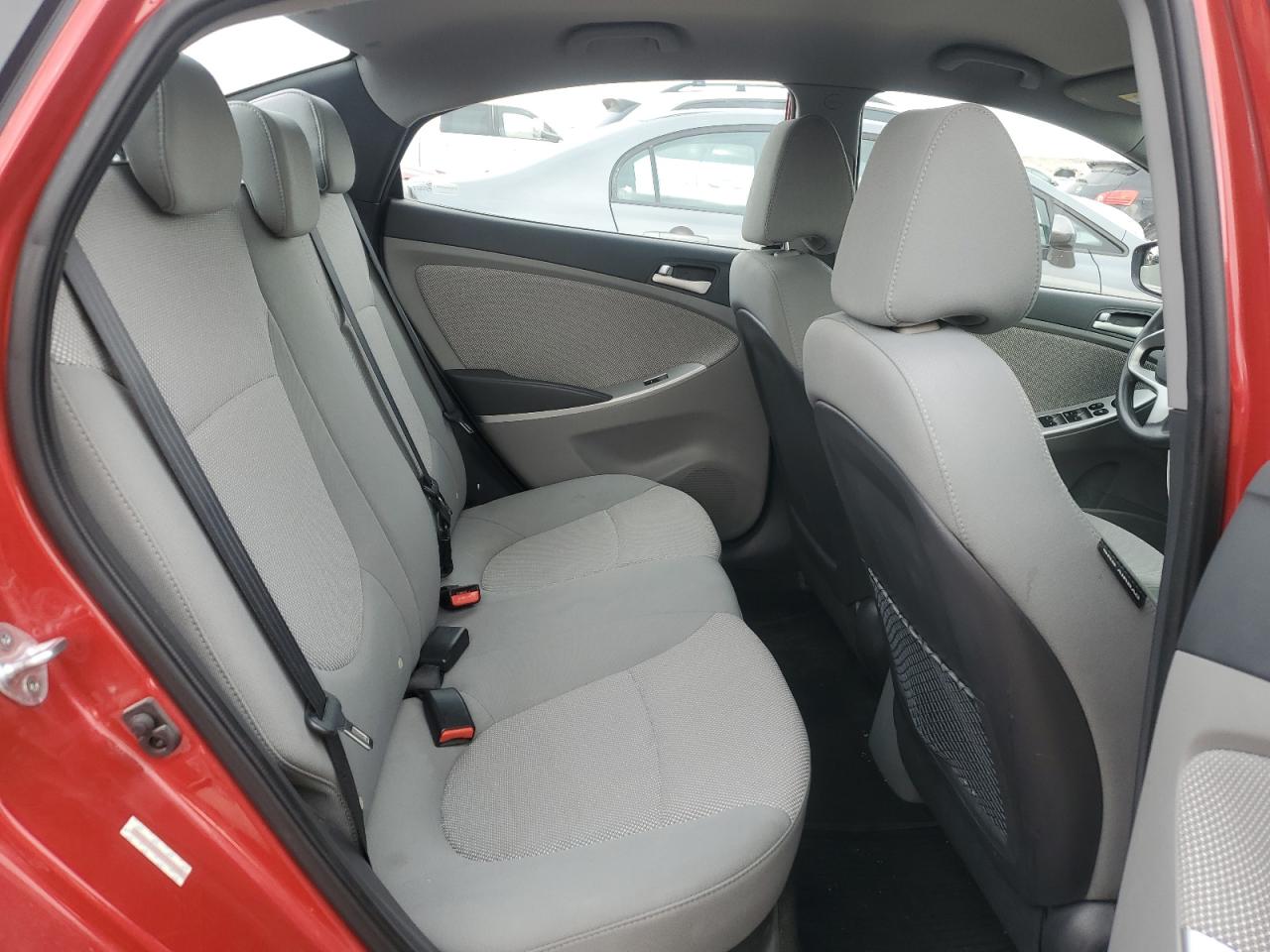 2014 Hyundai Accent - Image 10