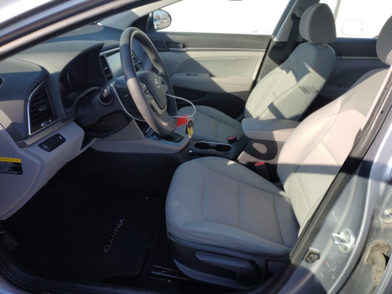 2017 Hyundai Elantra - Image 7