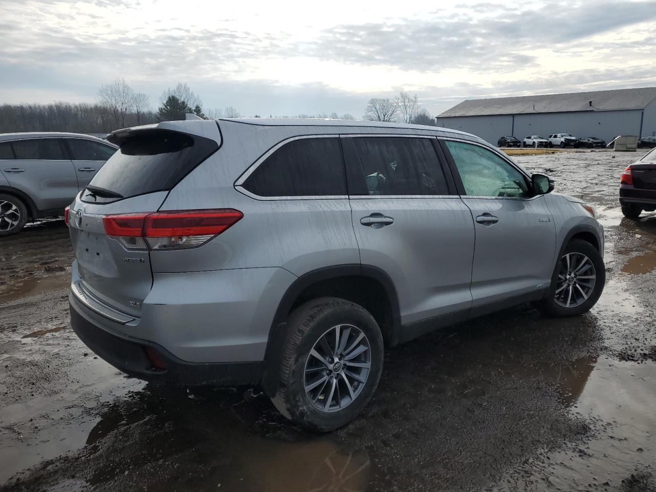 2019 Toyota Highlander - Image 3