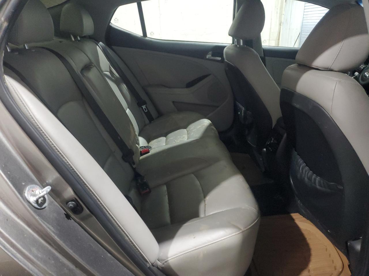 2015 Kia Optima - Image 10