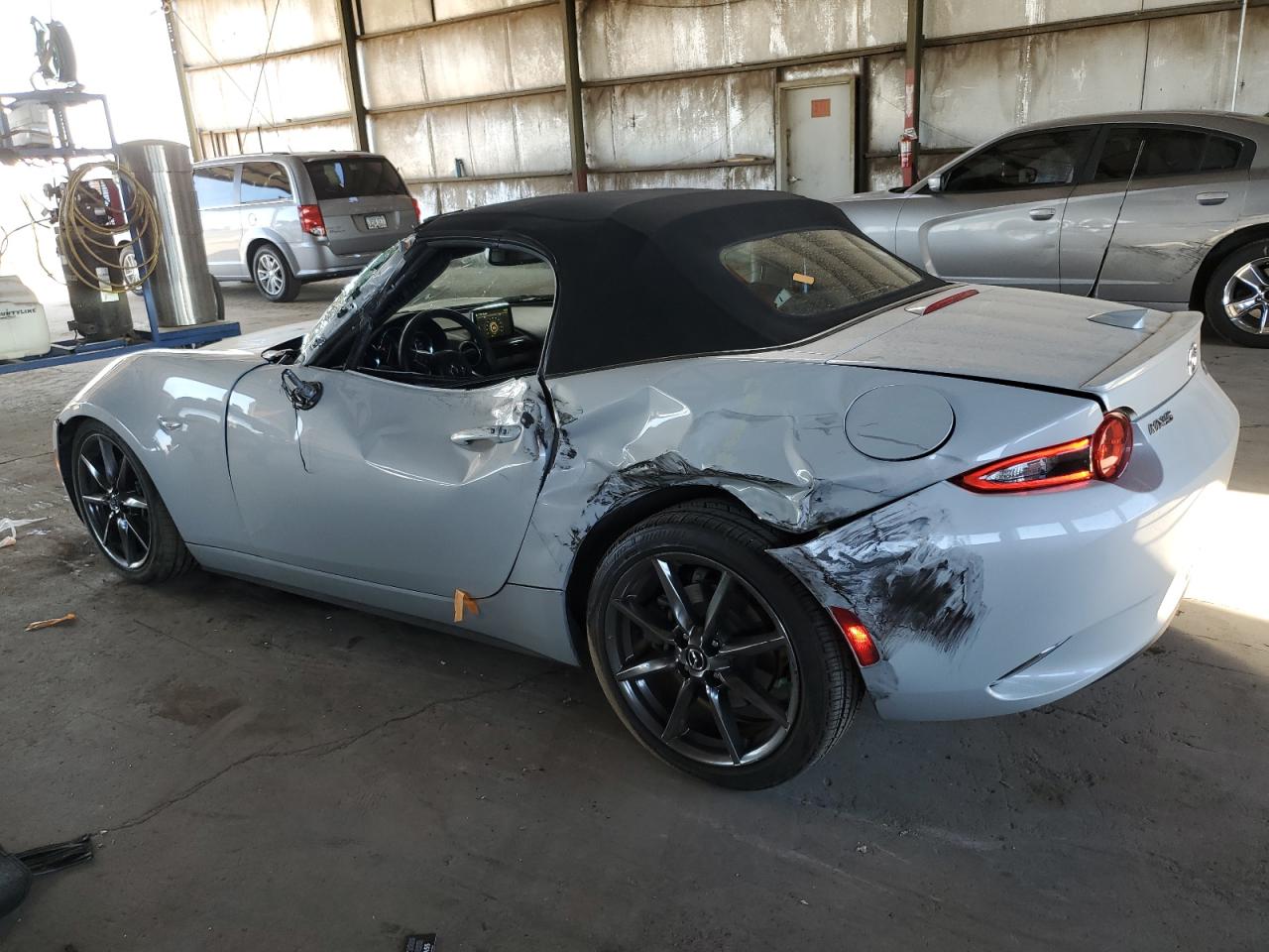 2016 Mazda MX-5 - Image 2