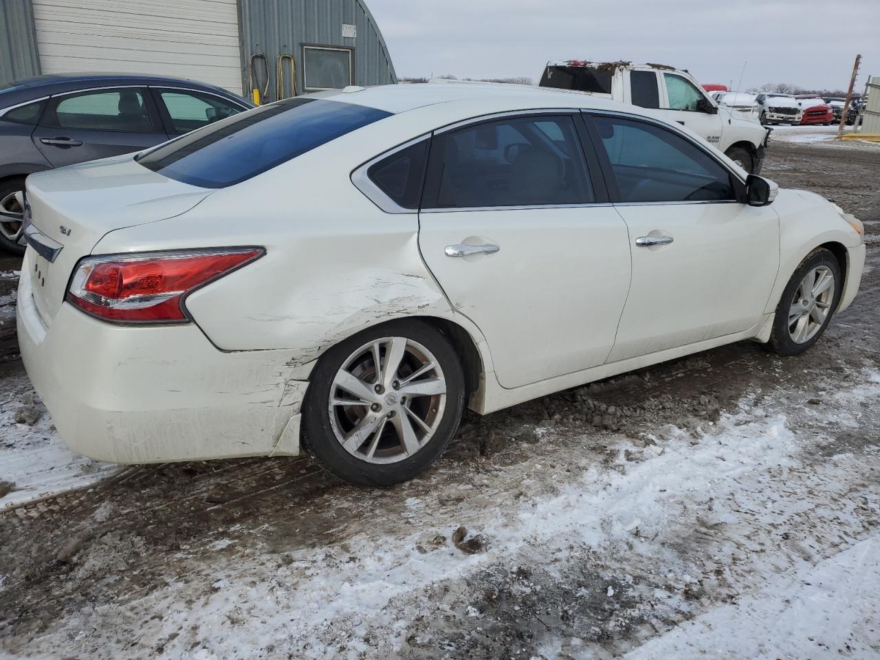 2015 Nissan Altima - Image 3