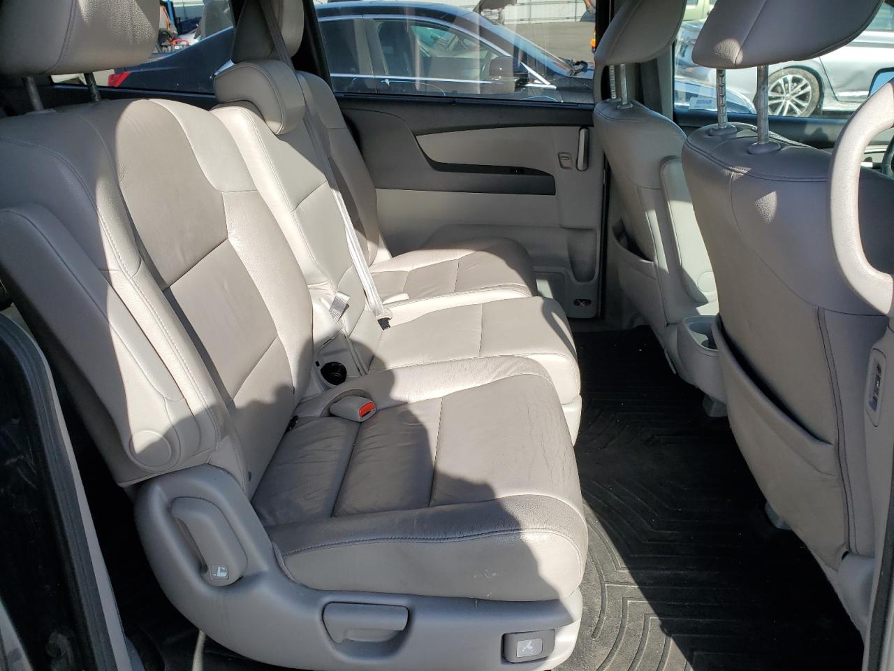 2013 Honda Odyssey - Image 11