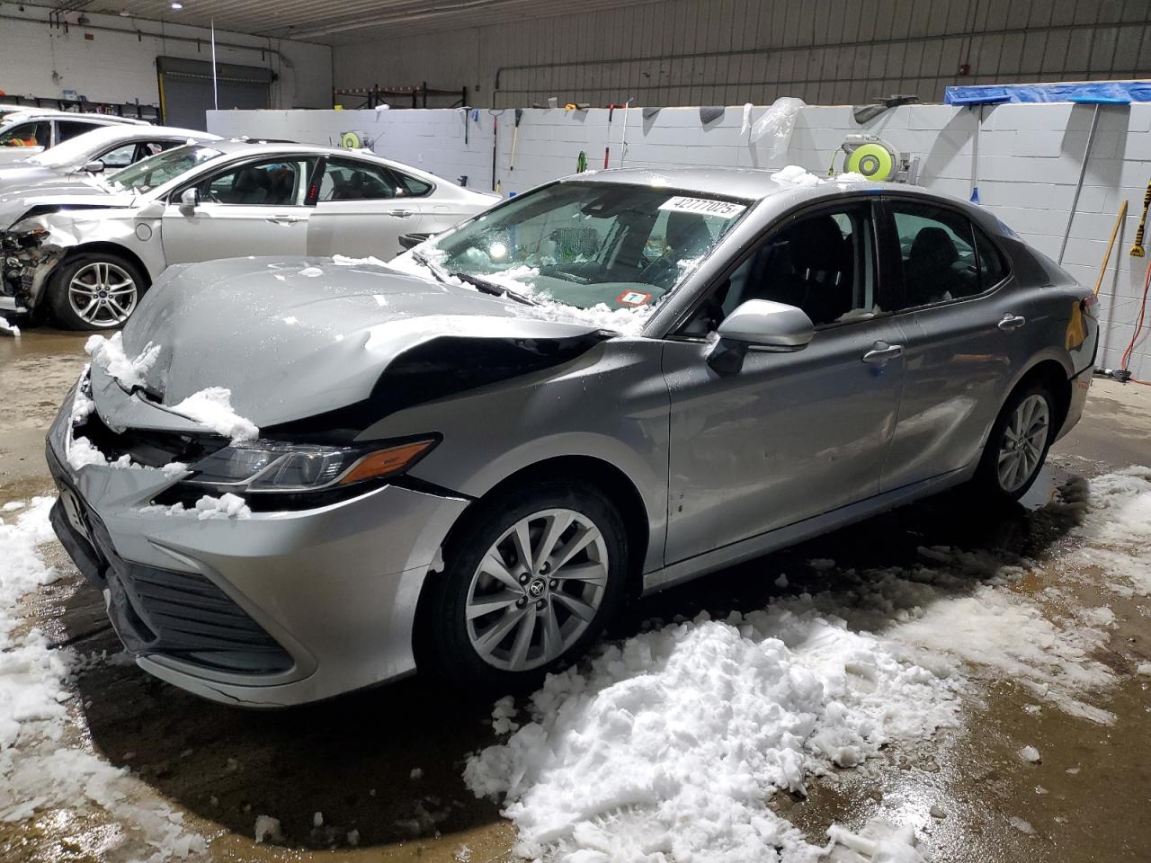 2021 Toyota Camry Le იყიდება Candia-ში, NH - Front End