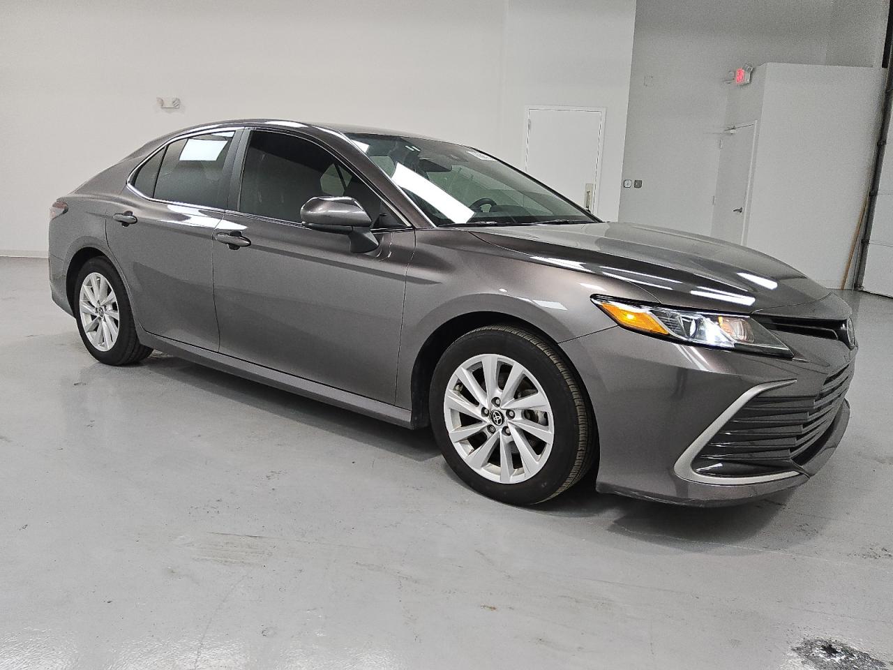 2023 Toyota Camry - Image 4