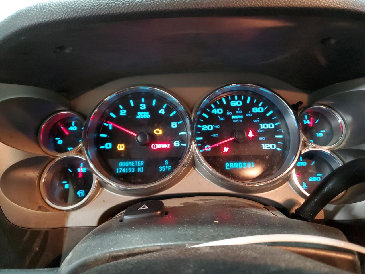 2009 Chevrolet Silverado - Image 9
