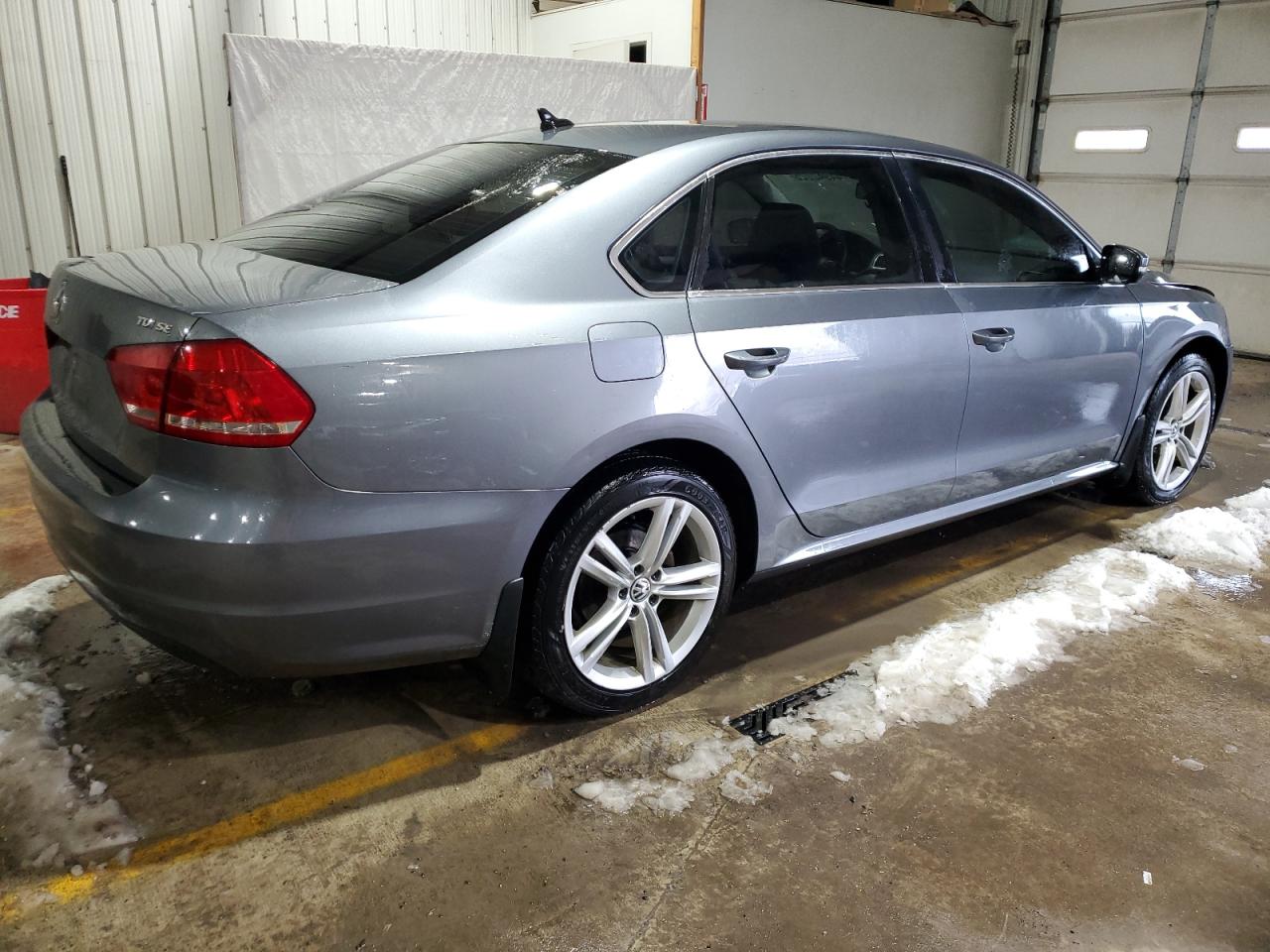 2015 Volkswagen Passat - Image 3