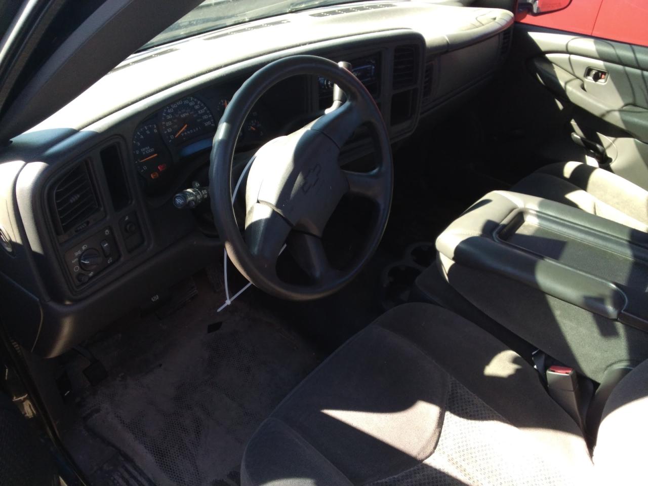 2007 Chevrolet Silverado - Image 8