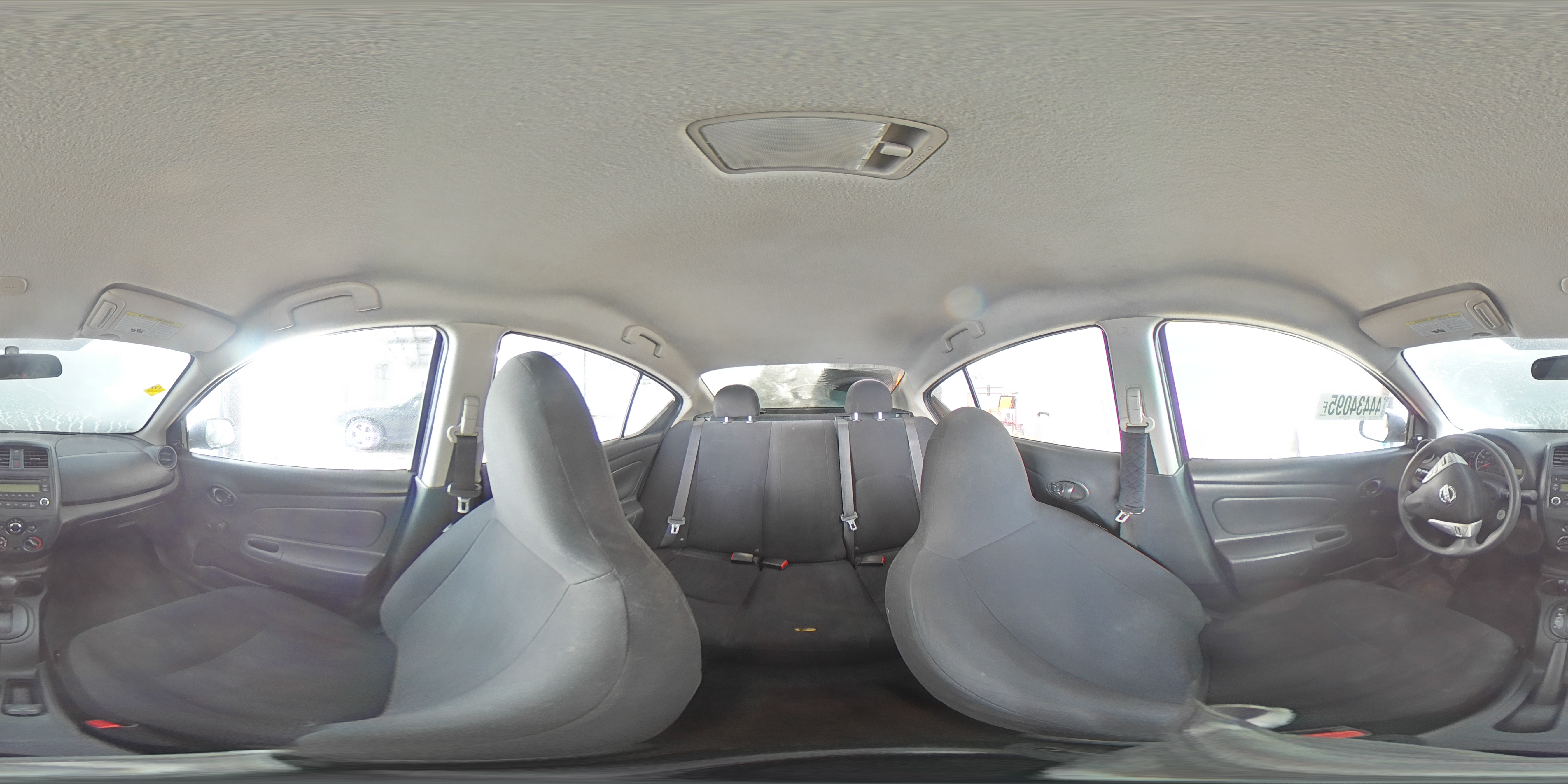 2015 Nissan Versa - Image 14