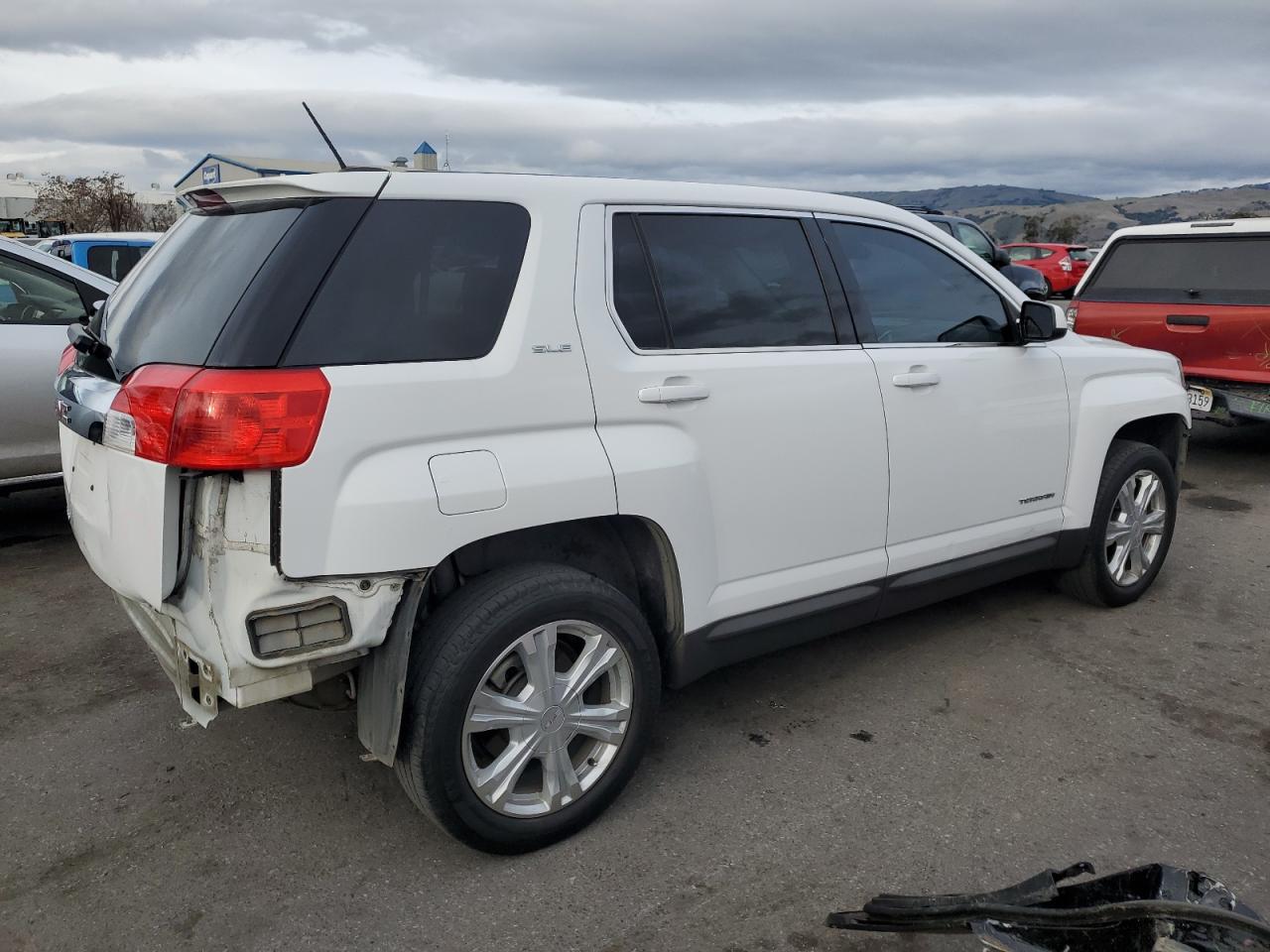 2017 GMC Terrain - Image 3