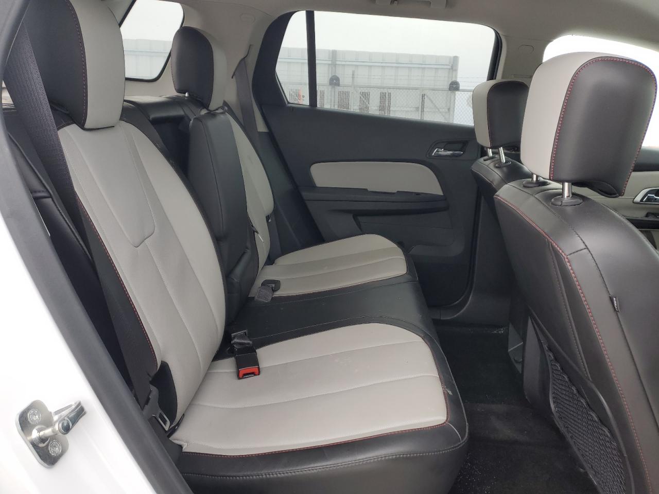 2017 GMC Terrain - Image 11