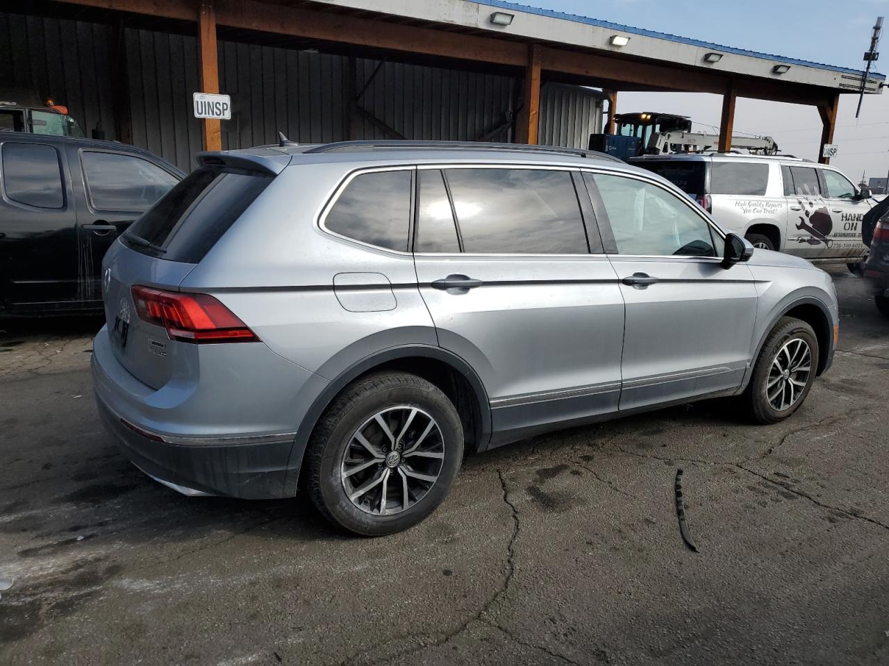 2021 Volkswagen Tiguan - Image 3