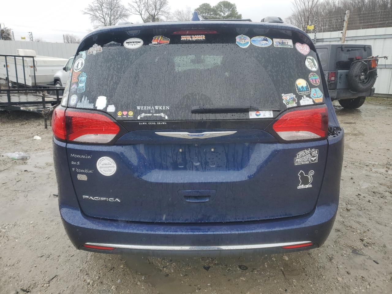2017 Chrysler Pacifica - Image 6