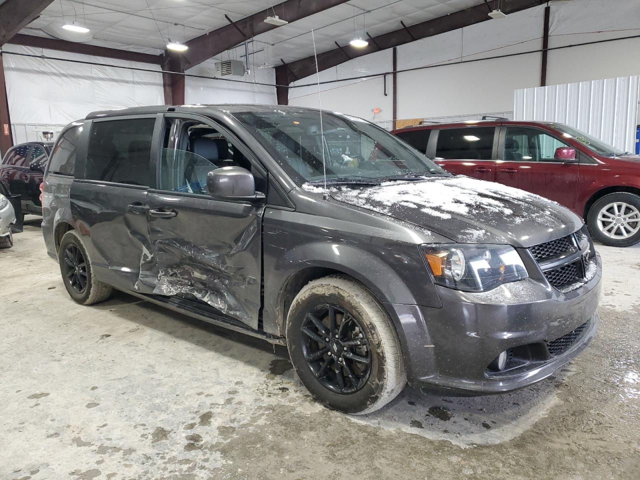 2019 Dodge Caravan - Image 4