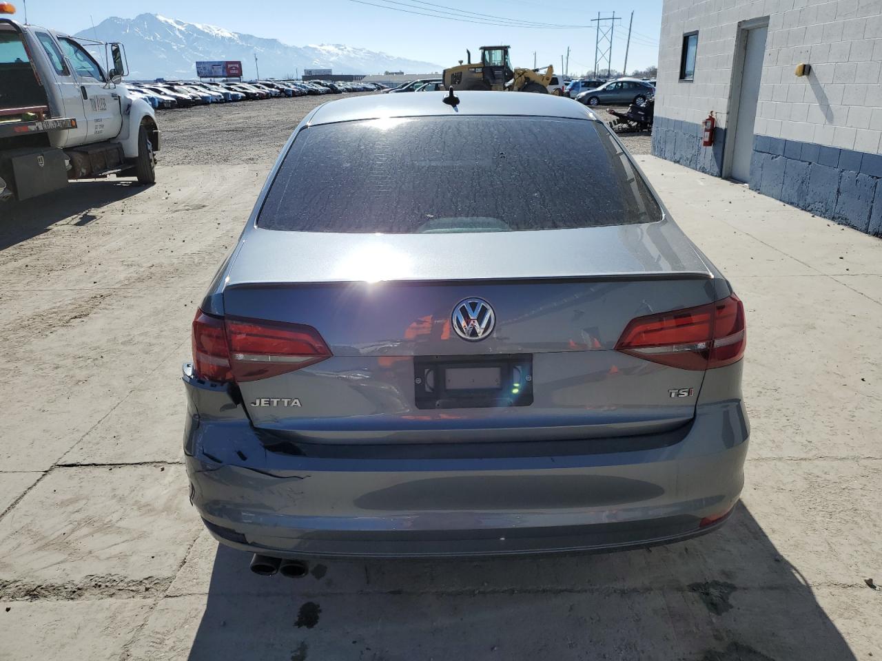 2016 Volkswagen Jetta - Image 6